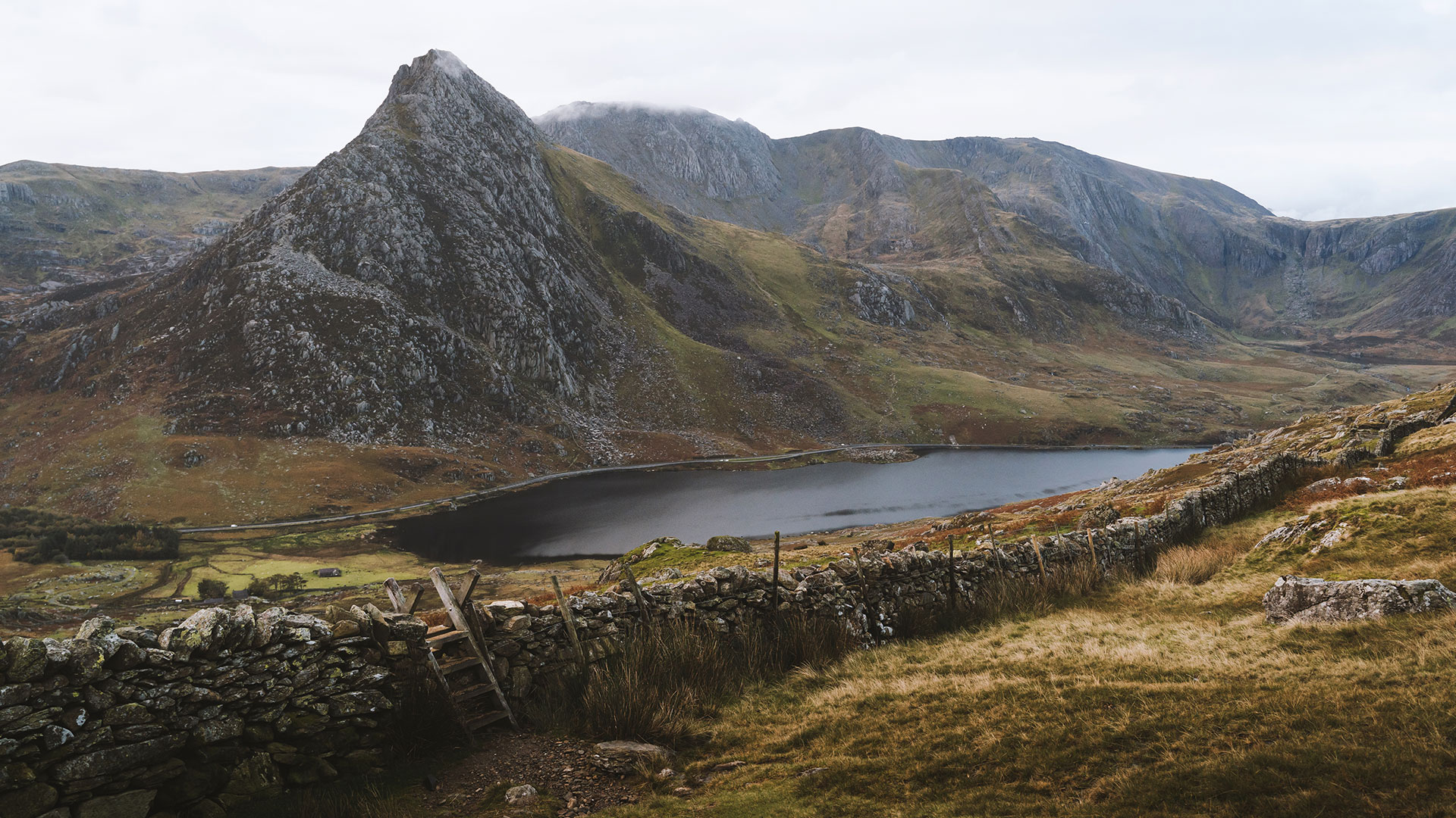 View of Llyn Ogwen with the Glydarau Mountain range in the background from Ffynnon Lloer